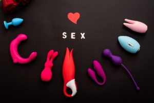 Comment les sextoys s’intègrent-ils dans le libertinage ?